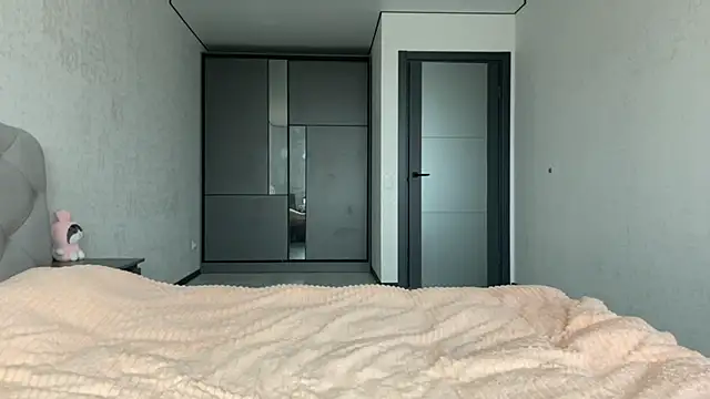 Snapshot of GracefulCharm chatting on 2, 3, 2025 GracefulCharm online show from 2, 3, 2025