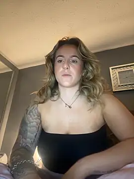 Snapshot of Miss_emilee chatting on 5, 10, 2025 Miss emilee online show from 5, 10, 2025