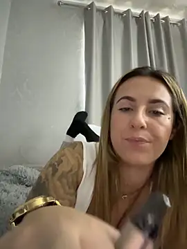 Snapshot of Miss_emilee chatting on 28, 10, 2025 Miss emilee online show from 28, 10, 2025