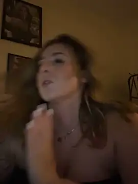 Snapshot of Miss_emilee chatting on 17, 12, 2025 Miss emilee online show from 17, 12, 2025