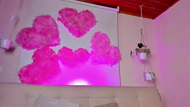 Snapshot of roselinedior chatting on 14, 2, 2025 roselinedior online show from 14, 2, 2025