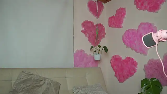 Snapshot of roselinedior chatting on 3, 3, 2025 roselinedior online show from 3, 3, 2025