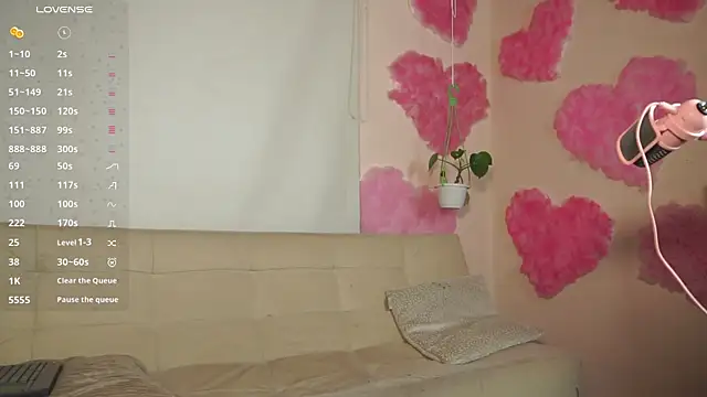 Snapshot of roselinedior chatting on 5, 3, 2025 roselinedior online show from 5, 3, 2025