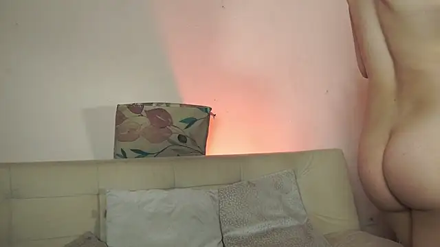 Snapshot of roselinedior chatting on 17, 3, 2025 roselinedior online show from 17, 3, 2025