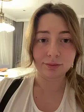 Snapshot of curvyflawless chatting on 19, 11, 2025 curvyflawless online show from 19, 11, 2025