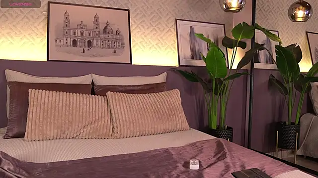 ElleDiane online show from 12, 2, 2025