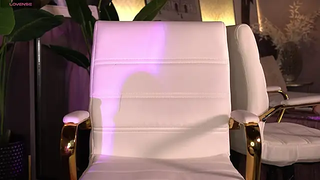 ElleDiane online show from 7, 3, 2025