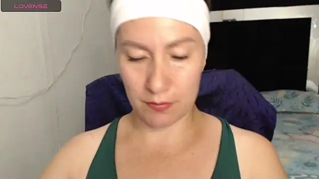 Snapshot of CATRINA-83 chatting on 5, 5, 2026 CATRINA-83 online show from 5, 5, 2026