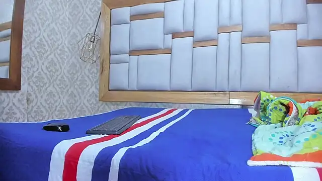 arl chloee online show from 8, 11, 2025