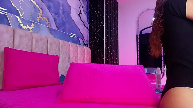 Snapshot of arl_chloee chatting on 15, 7, 2026 arl chloee online show from 15, 7, 2026