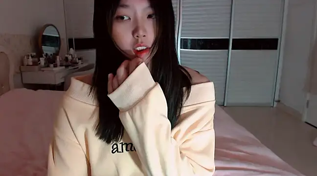 Snapshot of -Lucky_Girl chatting on 26, 2, 2025 -Lucky Girl online show from 26, 2, 2025