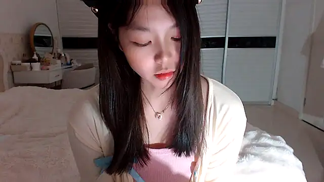 Snapshot of -Lucky_Girl chatting on 7, 3, 2025 -Lucky Girl online show from 7, 3, 2025