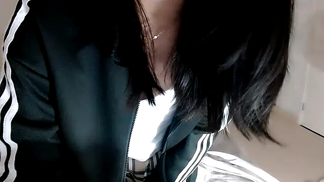 Snapshot of -Lucky_Girl chatting on 9, 10, 2025 -Lucky Girl online show from 9, 10, 2025