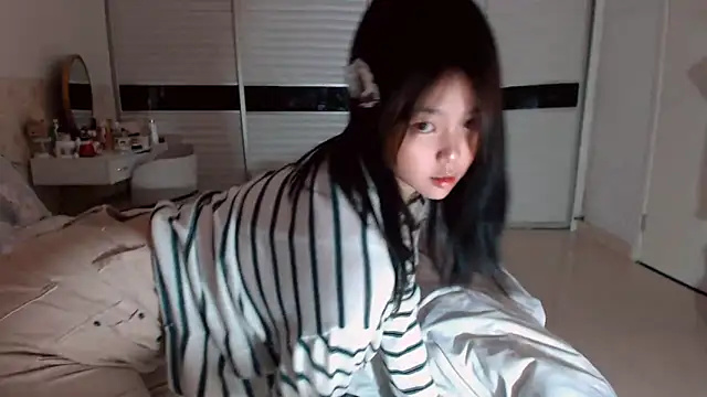 Snapshot of -Lucky_Girl chatting on 10, 11, 2025 -Lucky Girl online show from 10, 11, 2025