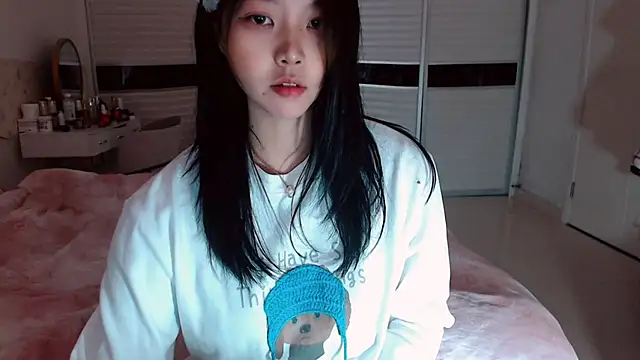 Snapshot of -Lucky_Girl chatting on 14, 12, 2025 -Lucky Girl online show from 14, 12, 2025