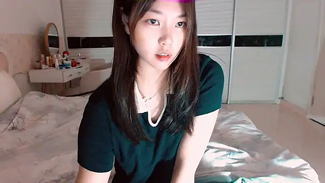 -Lucky Girl online show from 20, 4, 2026