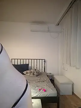 Snapshot of Jassiundich2 chatting on 18, 9, 2025 Jassiundich2 online show from 18, 9, 2025