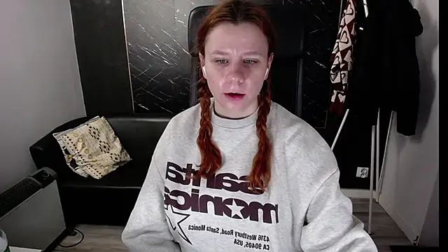 Snapshot of littleviki7 chatting on 14, 1, 2025 littleviki7 online show from 14, 1, 2025
