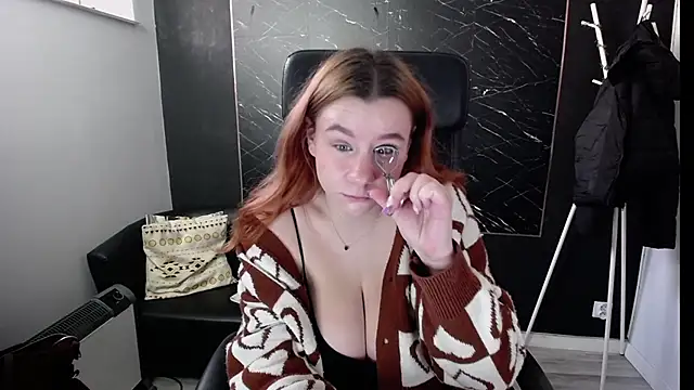 Snapshot of littleviki7 chatting on 11, 2, 2025 littleviki7 online show from 11, 2, 2025