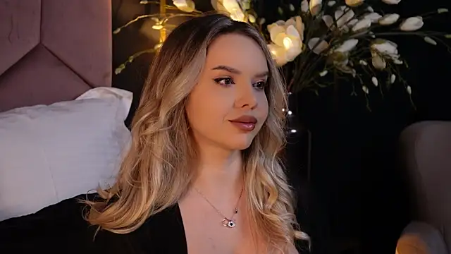 Snapshot of KatyaBelle chatting on 6, 1, 2025 KatyaBelle online show from 6, 1, 2025