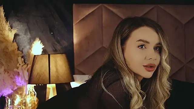 Snapshot of KatyaBelle chatting on 3, 10, 2025 KatyaBelle online show from 3, 10, 2025