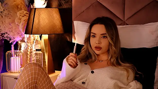 Snapshot of KatyaBelle chatting on 5, 10, 2025 KatyaBelle online show from 5, 10, 2025