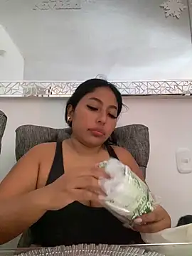 Snapshot of emmyjhonson07 chatting on 2, 12, 2024 emmyjhonson07 online show from 2, 12, 2024