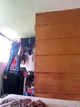 Snapshot of emmyjhonson07 chatting on 21, 10, 2025 emmyjhonson07 online show from 21, 10, 2025