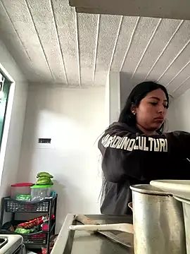 emmyjhonson07 online show from 16, 1, 2026