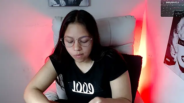 Snapshot of SamanthaRoldaan chatting on 3, 2, 2025 SamanthaRoldaan online show from 3, 2, 2025