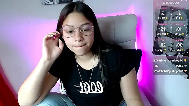 Snapshot of SamanthaRoldaan chatting on 1, 3, 2025 SamanthaRoldaan online show from 1, 3, 2025
