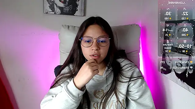 Snapshot of SamanthaRoldaan chatting on 4, 3, 2025 SamanthaRoldaan online show from 4, 3, 2025