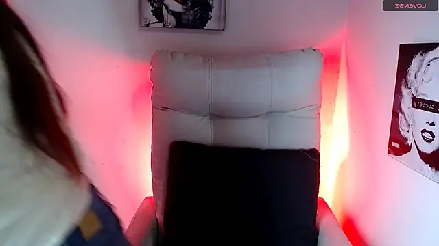 Snapshot of SamanthaRoldaan chatting on 8, 3, 2025 SamanthaRoldaan online show from 8, 3, 2025