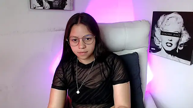 Snapshot of SamanthaRoldaan chatting on 15, 3, 2025 SamanthaRoldaan online show from 15, 3, 2025