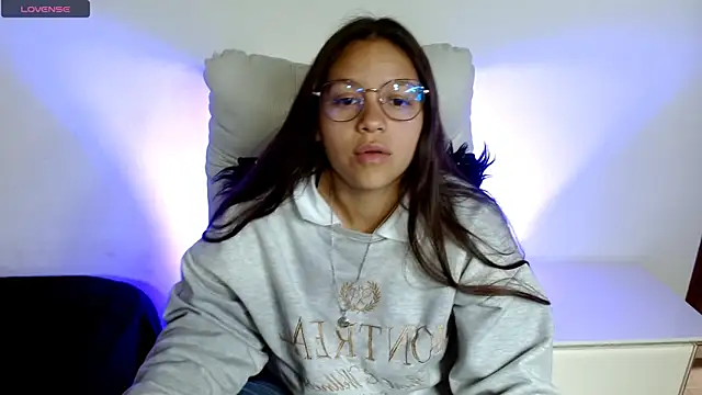 Snapshot of SamanthaRoldaan chatting on 18, 3, 2025 SamanthaRoldaan online show from 18, 3, 2025
