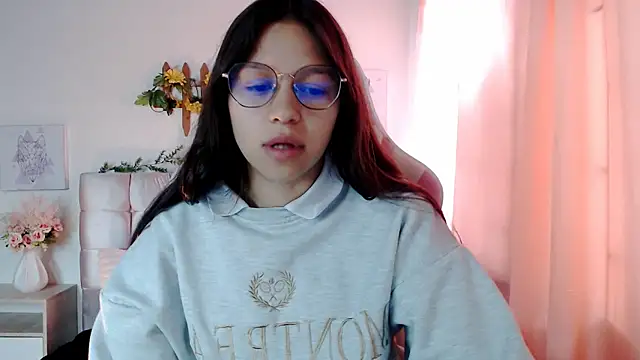 Snapshot of SamanthaRoldaan chatting on 9, 9, 2025 SamanthaRoldaan online show from 9, 9, 2025