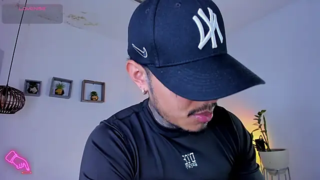 JordanSmiith  online show from 15, 2, 2025