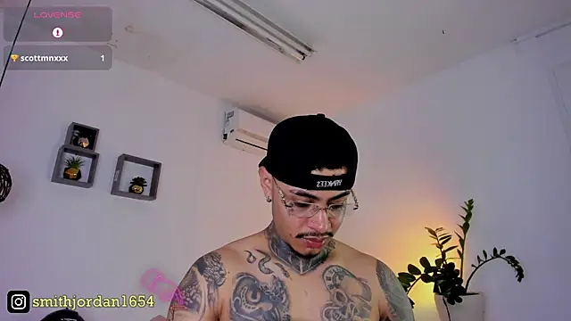 JordanSmiith  online show from 27, 2, 2025