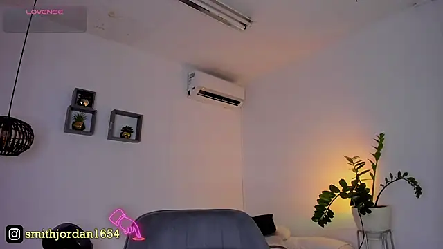 JordanSmiith  online show from 28, 2, 2025