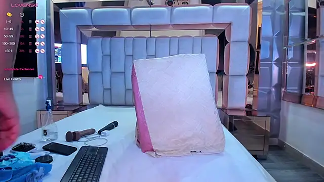 samantasm online show from 8, 2, 2025