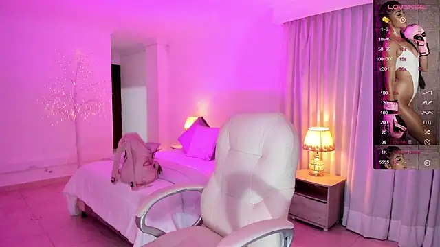 Snapshot of Antonella_Grayy chatting on 14, 1, 2025 Antonella Grayy online show from 14, 1, 2025