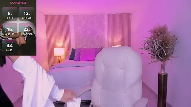 Snapshot of Antonella_Grayy chatting on 6, 11, 2025 Antonella Grayy online show from 6, 11, 2025