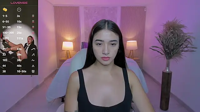 Snapshot of Antonella_Grayy chatting on 25, 11, 2025 Antonella Grayy online show from 25, 11, 2025