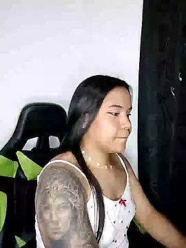 leila 22 online show from 9, 2, 2025