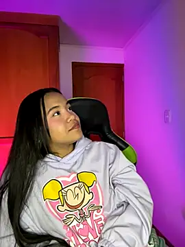 leila 22 online show from 18, 10, 2025