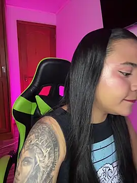 leila 22 online show from 5, 3, 2026