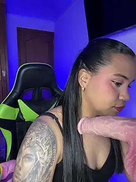 leila 22 online show from 5, 4, 2026