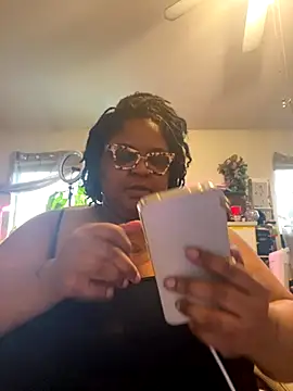 kweenxkarma online show from 10, 9, 2025