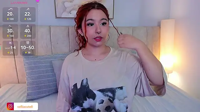 Snapshot of Atenea_cuteee chatting on 12, 11, 2025 Atenea cuteee online show from 12, 11, 2025