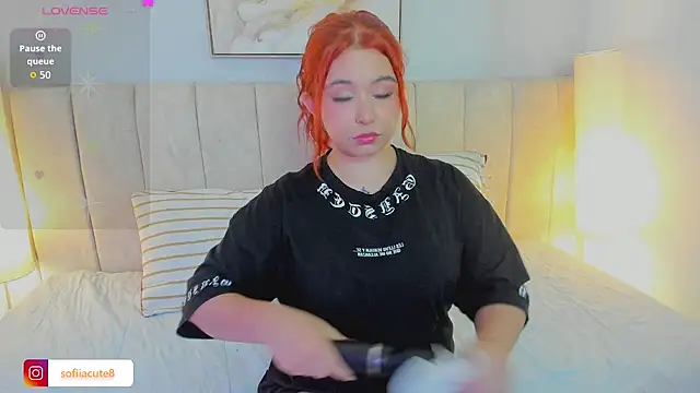 Snapshot of Atenea_cuteee chatting on 4, 12, 2025 Atenea cuteee online show from 4, 12, 2025